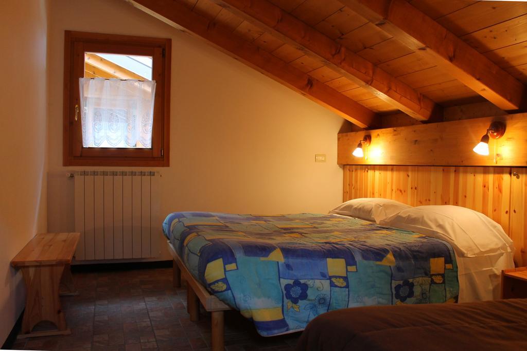 Chalet Presanella Temù Kamer foto