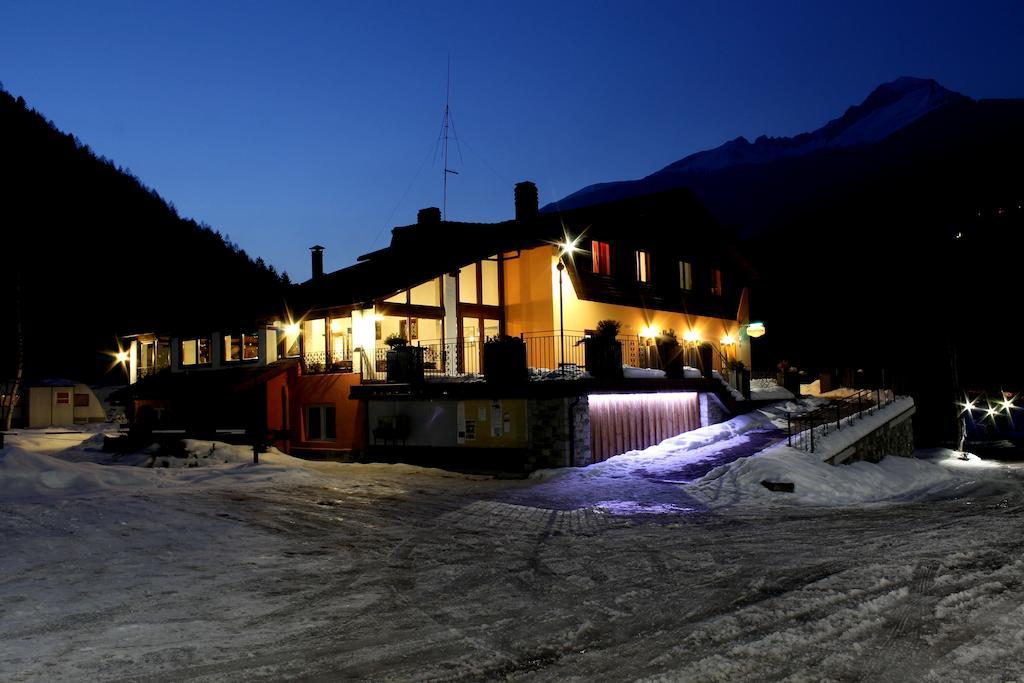Chalet Presanella Temù Buitenkant foto