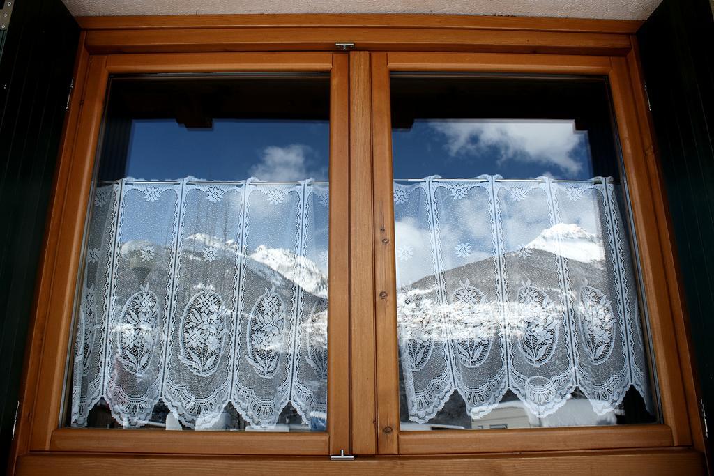 Chalet Presanella Temù Buitenkant foto
